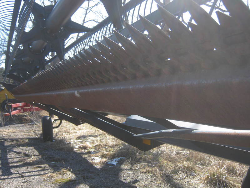 Combines & Harvesting Equipment  Prairie Star 4600 Pulltype Swather Photo